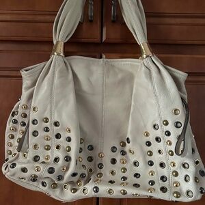 B Makowsky Cream Leather Purse